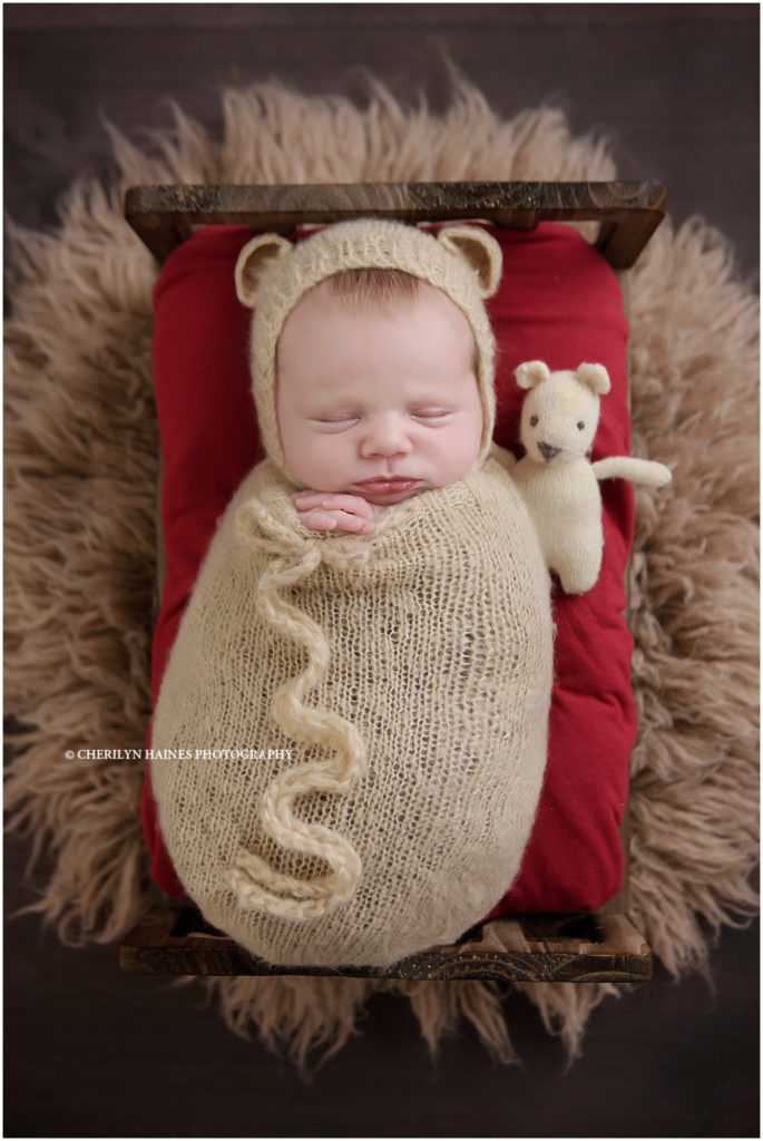 3 week old newborn baby boy photographed by cherilyn haines photography