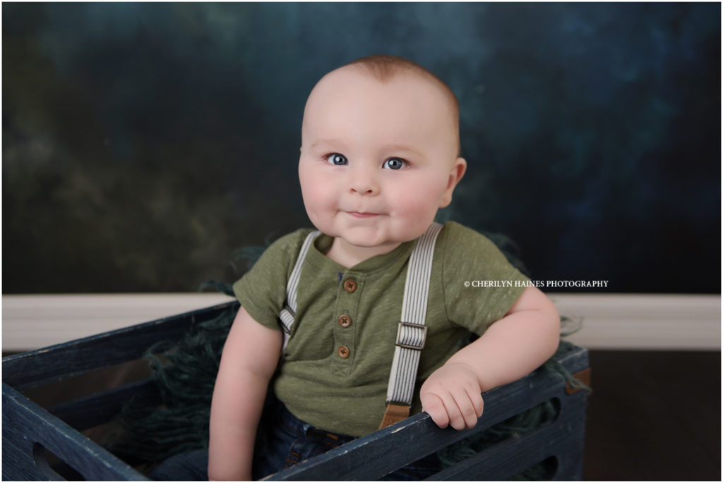 9 month old baby boy photographed by cherilyn haines photography in baton rouge, louisiana