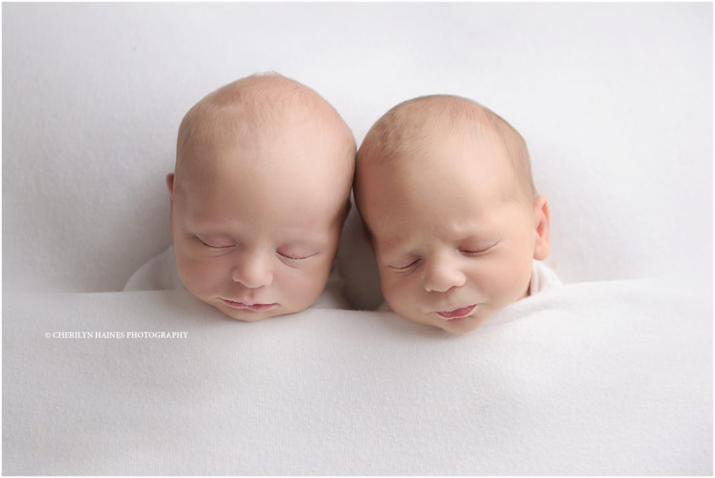 2 week old newborn twin boys photographed by cherilyn haines photography in baton rouge, louisiana